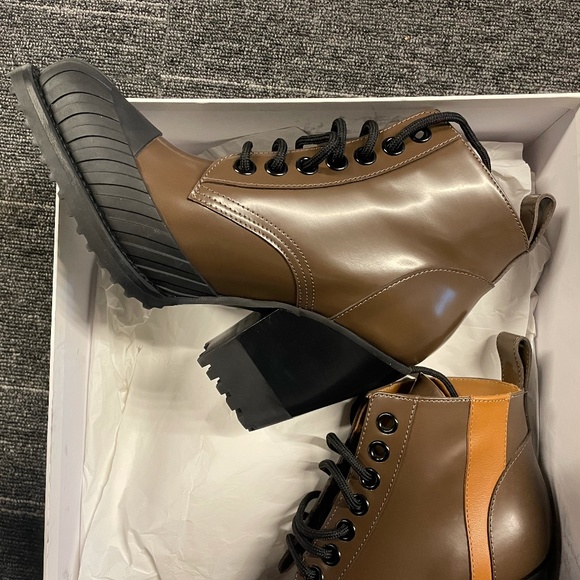 Chloé Rylee Leather Lace Up Boots - Picture 2 of 5